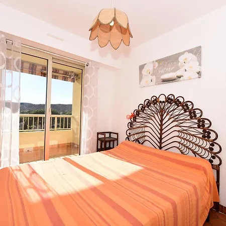 T2 Climatise Proche Avec Garage, - Fr-1-803-29 Apartamento